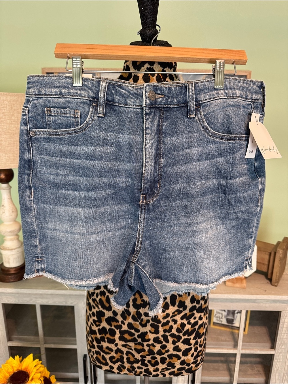 Wonderly Denim Fringe Hem Shorts - Lt Blue NWT Sz 16
